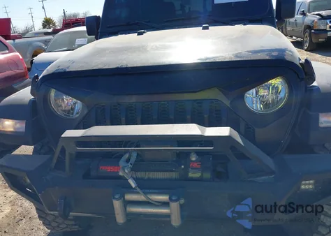 2022 Jeep Gladiator Willys 4X4 z USA, uszkodzony, nr VIN 1C6HJTAG6NL130083